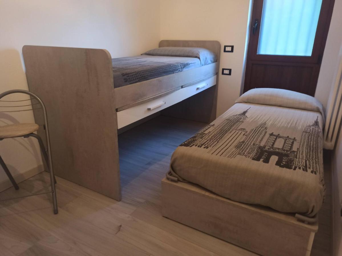 Vista Lago Lecco - Neiade Guest House Pescate Buitenkant foto